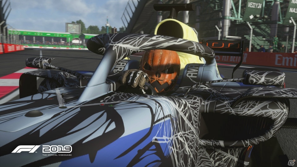 「F1 2019」ハロウィンイメージの車両リバリーやスーツを追加するDLCが登場！の画像4