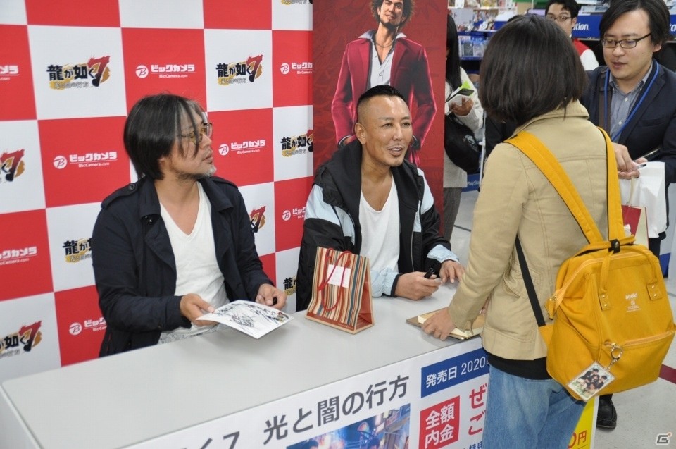 「龍が如く7 光と闇の行方」体験版の配信は近日発表！名越氏、横山氏へのインタビューも行われた店頭体験会＆サイン会をレポートの画像8