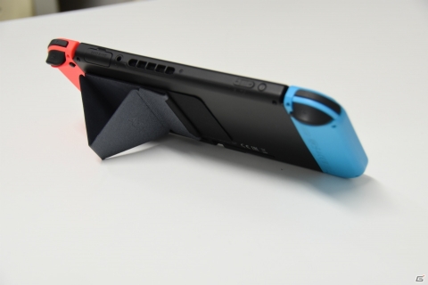 Nintendo Switchの縦置きも可能！スマートフォン向けスタンド「MOFT X」を紹介の画像1