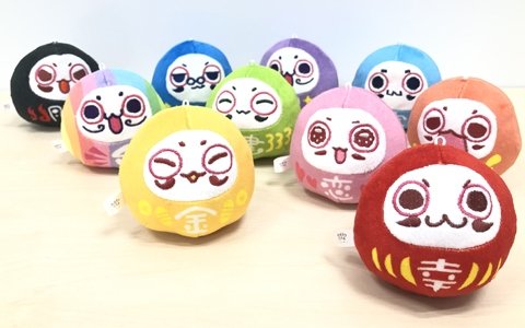 だるま型妖精「おまもりだるま～ごりやく～」のナムコ限定アミューズメント景品が12月第4週より登場！