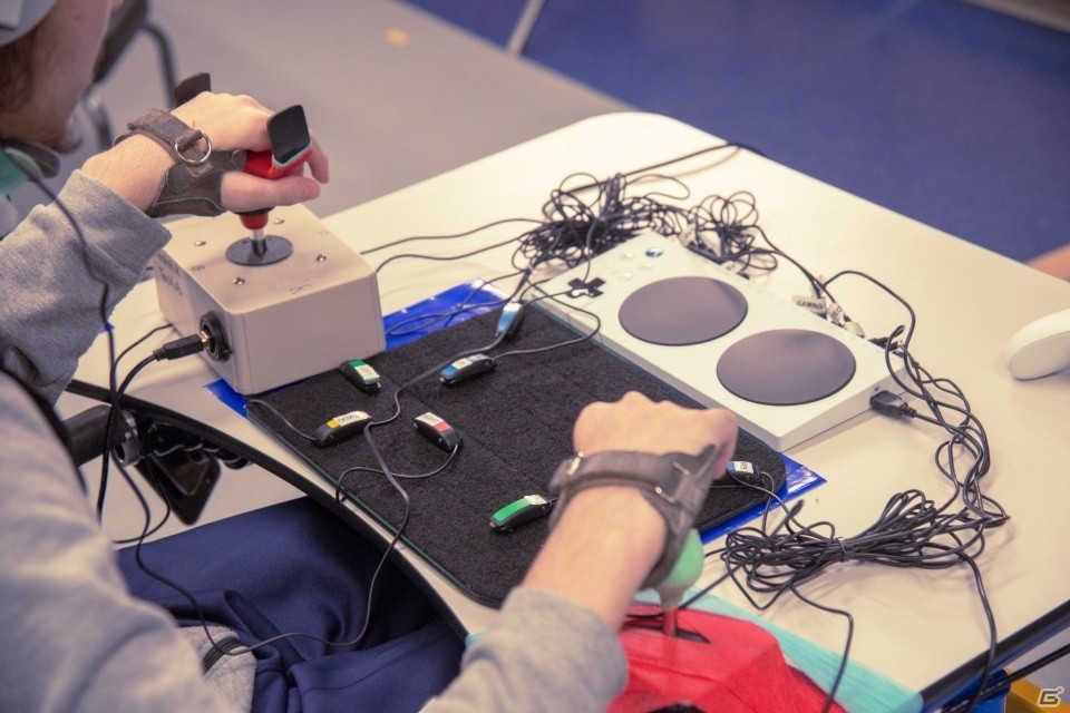 重い障碍のある方でもゲームを楽しめるコントローラー「Xbox Adaptive Controller」が数量限定で発売の画像21