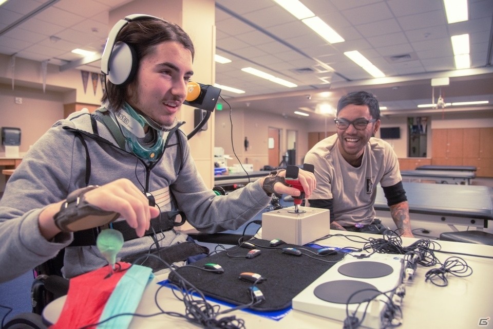 重い障碍のある方でもゲームを楽しめるコントローラー「Xbox Adaptive Controller」が数量限定で発売の画像23