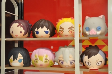 「鬼滅の刃」のフィギュアやグッズが多数登場！「アイマス」シリーズの新作フィギュアも展示されたあみあみブースなどを紹介【WF2020冬】の画像64
