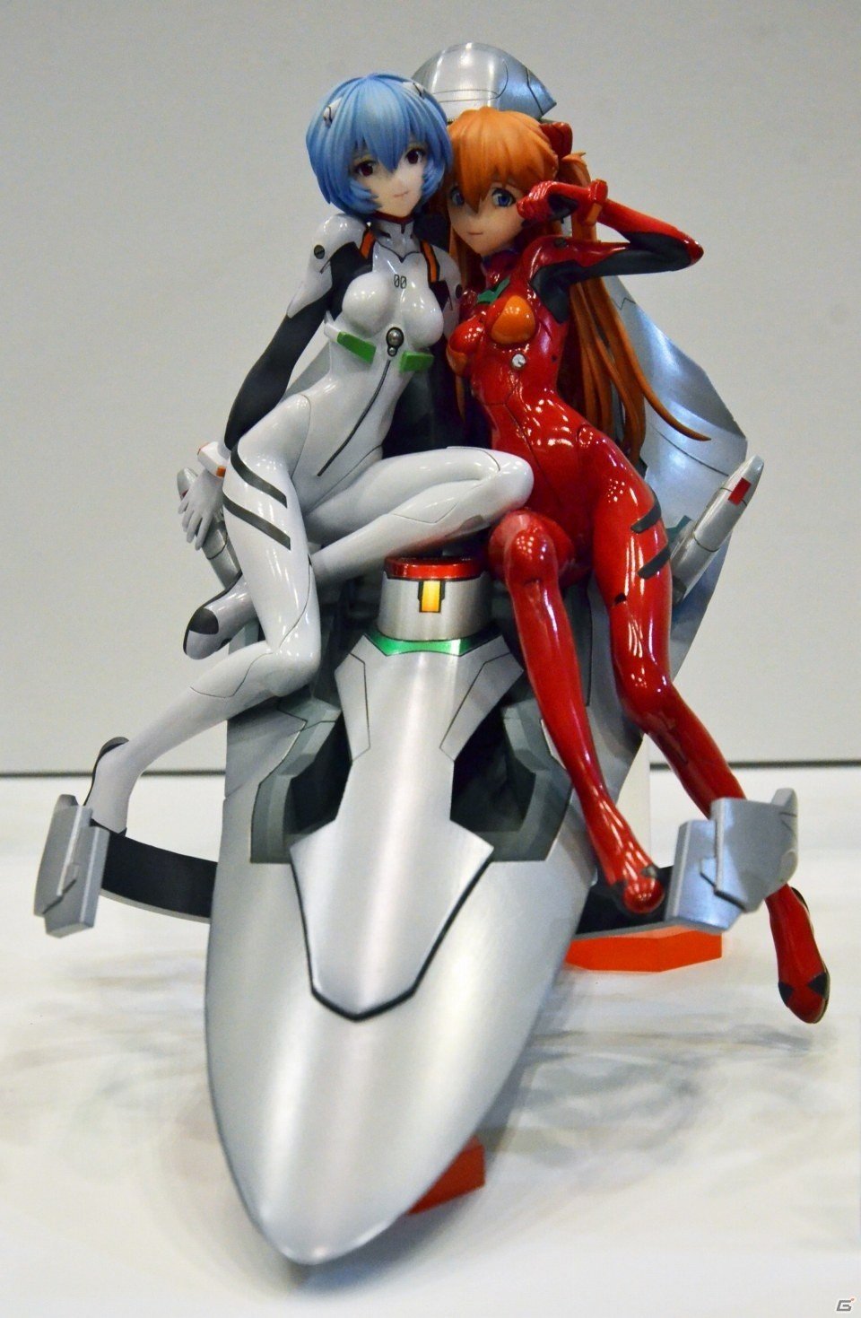 「SSSS.GRIDMAN」立花とアカネがチアガール姿で登場！EVANGELION 2020やキューズQブースなどを紹介【WF2020冬】の画像10