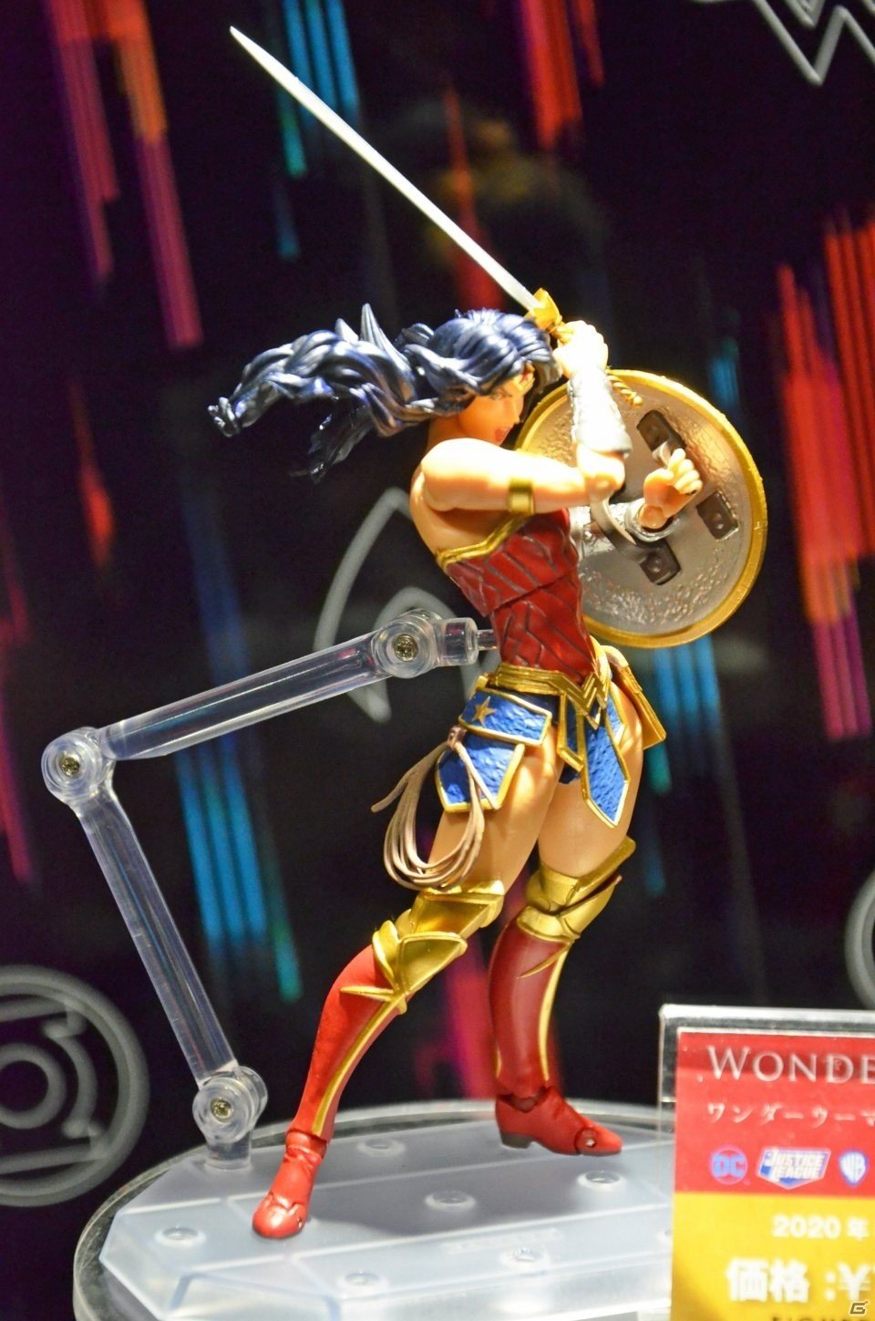 「SSSS.GRIDMAN」立花とアカネがチアガール姿で登場！EVANGELION 2020やキューズQブースなどを紹介【WF2020冬】の画像97