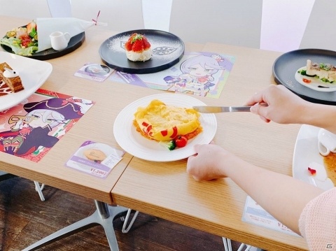 「プリパラ」セレブリティなカフェに語尾は不要！「紫京院ひびき“ホワイトデーディナーショー”コラボカフェ」内覧会の模様をレポートの画像29