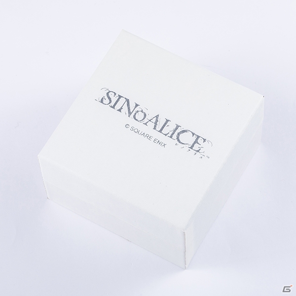 「SINoALICE」アリスとスノウホワイトをイメージした腕時計＆バッグが登場！予約受付が開始の画像27