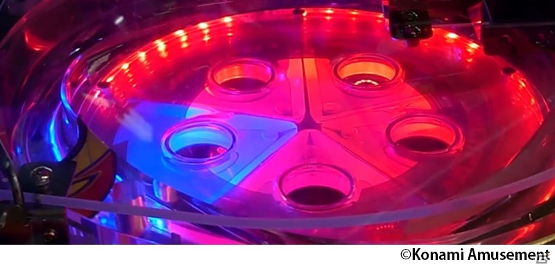 ピンボールの爽快感が味わえるメダルプッシャーゲーム「スマッシュ