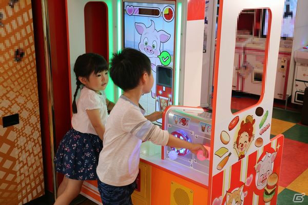リアルなごっこ遊びが楽しめるキッズ向けビデオゲーム「わくわく♪ハンバーガー」が2020年3月中旬より稼働開始！の画像9