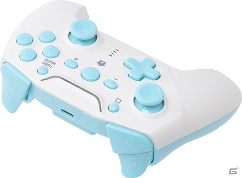 背面に4つのマクロボタンを搭載したSwitch用無線ジャイロコントローラーに新色が登場！の画像4