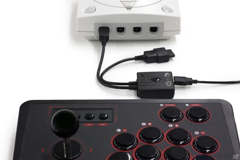 PS4/PS3/Switch用コントローラーやジョイスティックをDC/SS本体で使用可能になるコンバーターが7月中旬に発売！の画像2