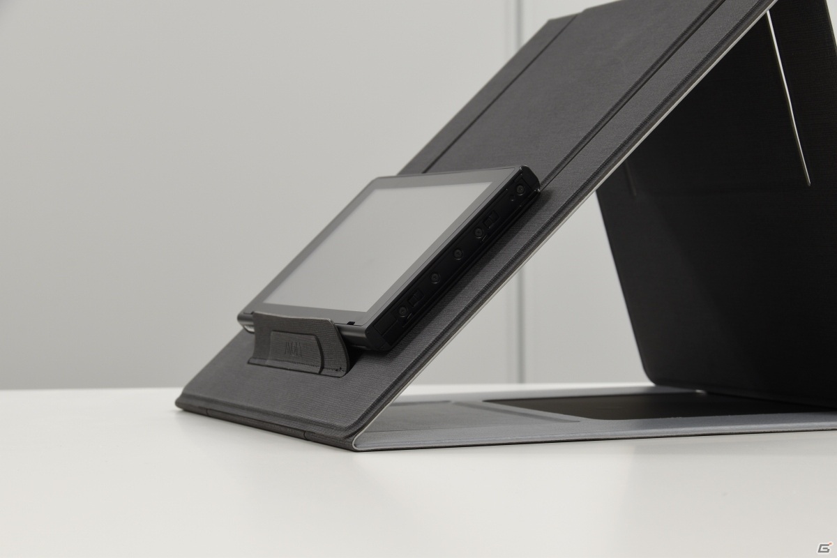 スマホやタブレット、Nintendo Switchにも使える極薄ノートPCスタンド「MOFT Z」を紹介の画像1