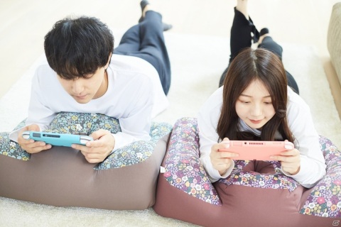 うつ伏せでのモバイルタイムをサポートする枕「NeOchi PillOw」がMakuakeで販売開始！の画像5