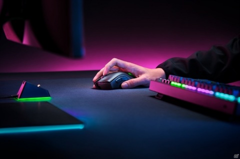 Razerより2種のワイヤレスデバイスが登場！「BlackShark V2 Pro」と「DeathAdder V2 Pro」が10月7日に発売の画像3