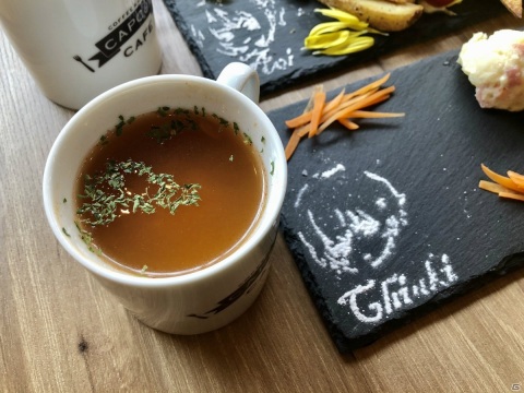 ディッシュプレートやステンドグラス風のパフェも！カプコンカフェ×「囚われのパルマ」コラボ・試食会レポートの画像10