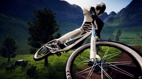 マウンテンバイクゲーム「Descenders」が本日発売！仲間と共に伝説のディセンダーを目指そうの画像3