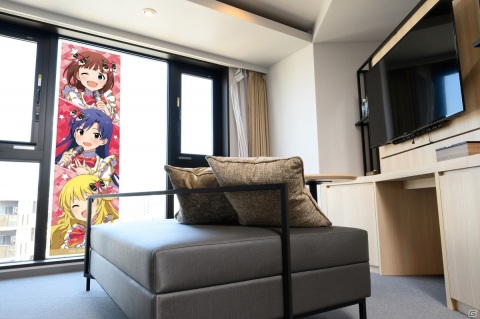 落ち着いた雰囲気の中でアイドルたちの姿を楽しむ―「変なホテルとアイドルマスター」メディア向け客室内覧をレポートの画像16