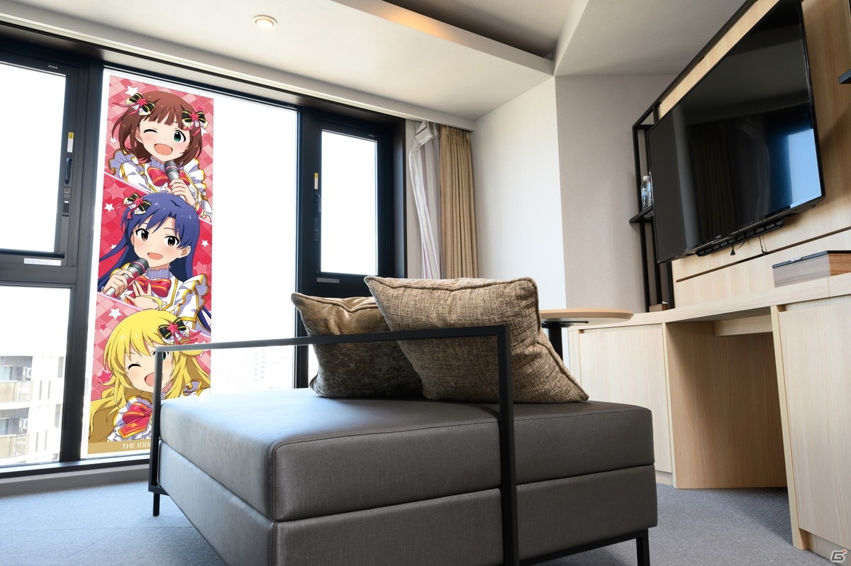 落ち着いた雰囲気の中でアイドルたちの姿を楽しむ―「変なホテルとアイドルマスター」メディア向け客室内覧をレポートの画像16