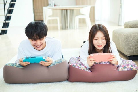 ゲームがしやすい、スマホが見やすい！うつ伏せに特化したゲーミングねおちピローが発売の画像3