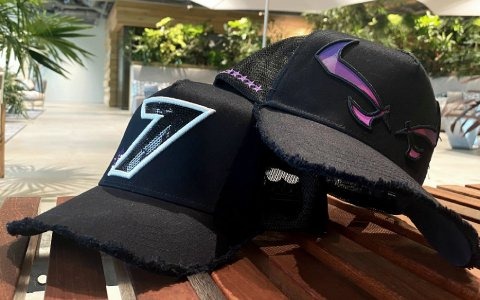 「モンスターストライク」とキャップブランド「YOSHINORI KOTAKE DESIGN」のコラボアイテムが登場！