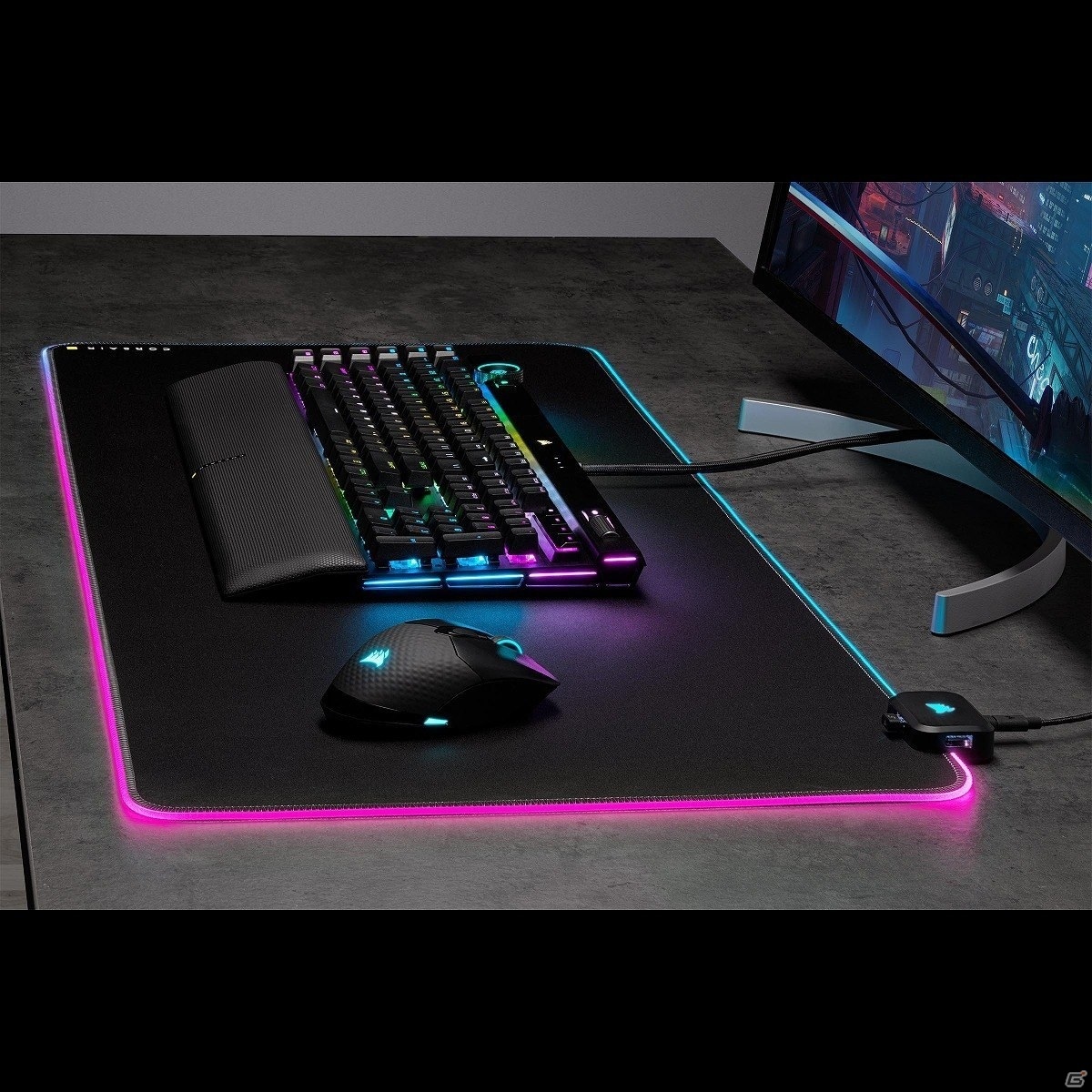 RGBライティング対応の特大ゲーミングマウスパッド「CORSAIR MM700 RGB」が3月13日に発売！の画像3