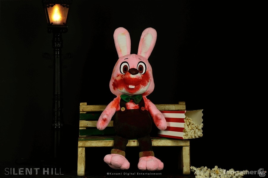 「SILENT HILL」ロビーのぬいぐるみとピンバッジ、レイクビューホテル キーホルダーがFangamer Japanで発売！の画像9