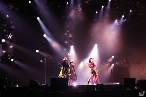 シーズが「OH MY GOD」を初披露！「アイドルマスター シャイニーカラーズ」3rdライブツアー福岡公演DAY1レポートの画像12