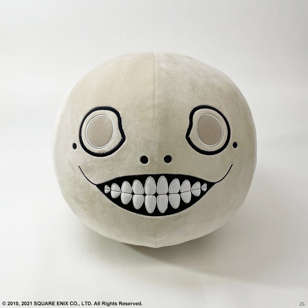 「NieR Replicant ver.1.22474487139...」からエミールがもちもち素材のフェイスクッション化！予約受付がスタートの画像1