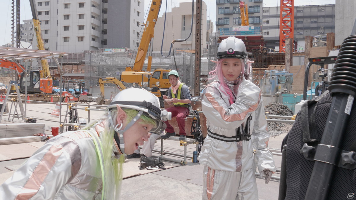 「モンスターストライク」満島真之介さんらが扮する宇宙人4人組がスマホを求めてアルバイト！TVCM「アルバイト」篇が公開の画像29