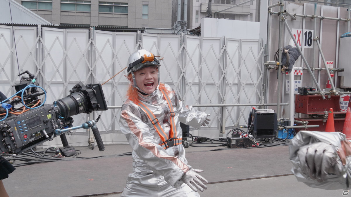 「モンスターストライク」満島真之介さんらが扮する宇宙人4人組がスマホを求めてアルバイト！TVCM「アルバイト」篇が公開の画像30