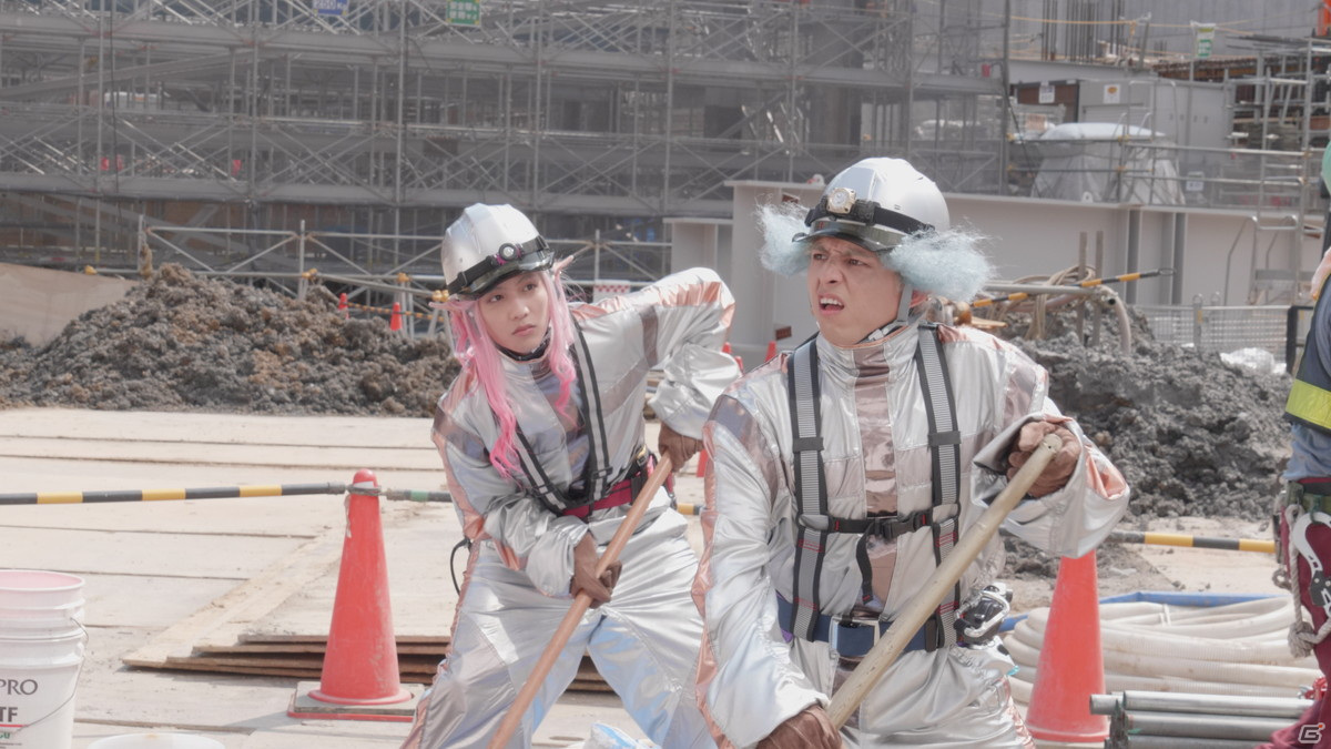 「モンスターストライク」満島真之介さんらが扮する宇宙人4人組がスマホを求めてアルバイト！TVCM「アルバイト」篇が公開の画像37
