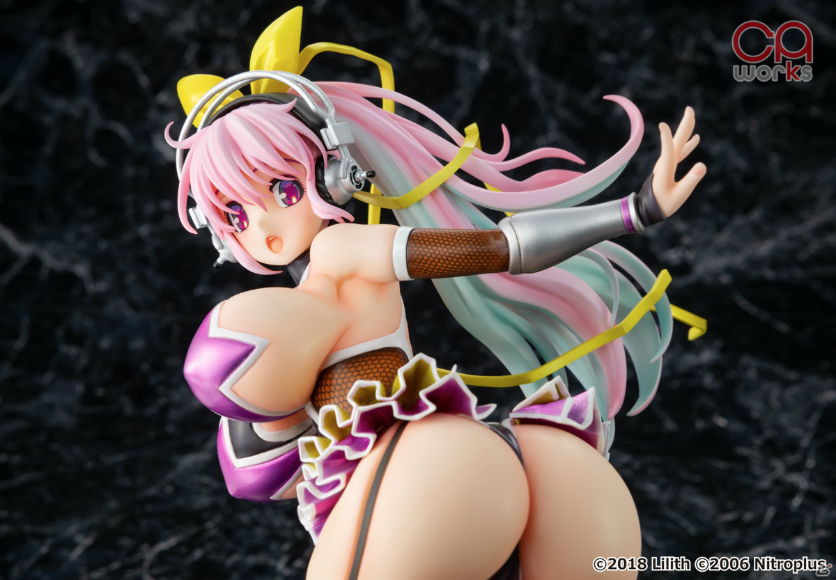 「対魔忍RPG×すーぱーそに子」対魔忍姿のすーぱーそに子が1/7スケールフィギュアで登場！B2タペストリー付きの特装版もの画像5