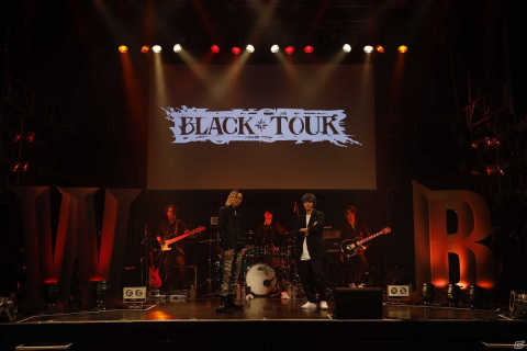 ブラスタ全国ツアー「BLACK TOUR」5公演をまとめてレポート――生バンドからチーム間コラボまでライブならではの編成もの画像1