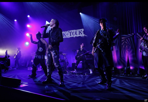 ブラスタ全国ツアー「BLACK TOUR」5公演をまとめてレポート――生バンドからチーム間コラボまでライブならではの編成もの画像11