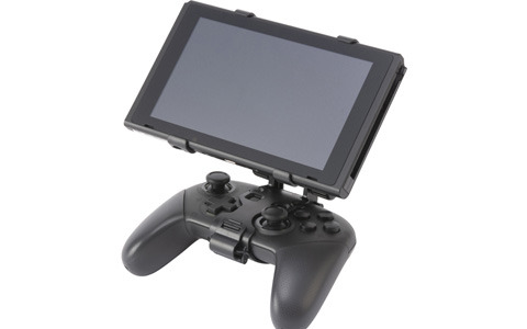 Switch本体をProコンに固定できるマウントホルダーが登場！装着したまま縦横画面の切り替えや角度調節が可能