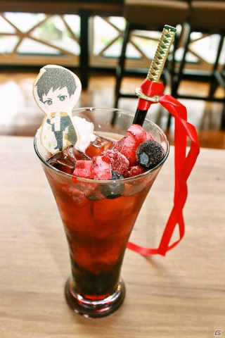 シリーズ20周年を記念したカプコンカフェ「逆転裁判」コラボが10月8日からスタート！ドレスアップしたキャラのグッズも登場の画像15