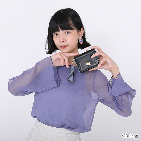SuperGroupies×「ディズニー ツイステッドワンダーランド」ナイトレイブンカレッジの各寮をイメージしたバッグや財布が登場！の画像156