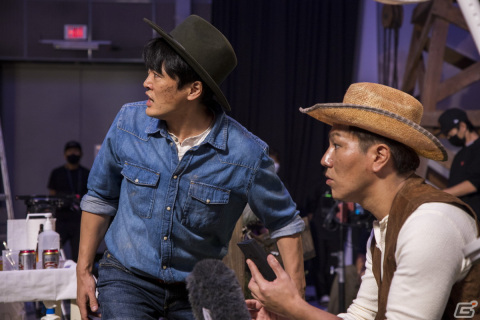 「ウォーキング・デッド：サバイバー」劇団ひとりさんと狩野英孝さんが出演するTVCM「撮影の合間に」篇が10月28日より放送決定！の画像61