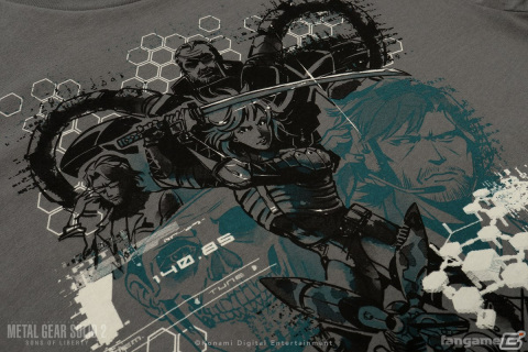 「メタルギアソリッド」Tシャツ2点とピンバッジセットがFangamer Japanで発売！の画像5