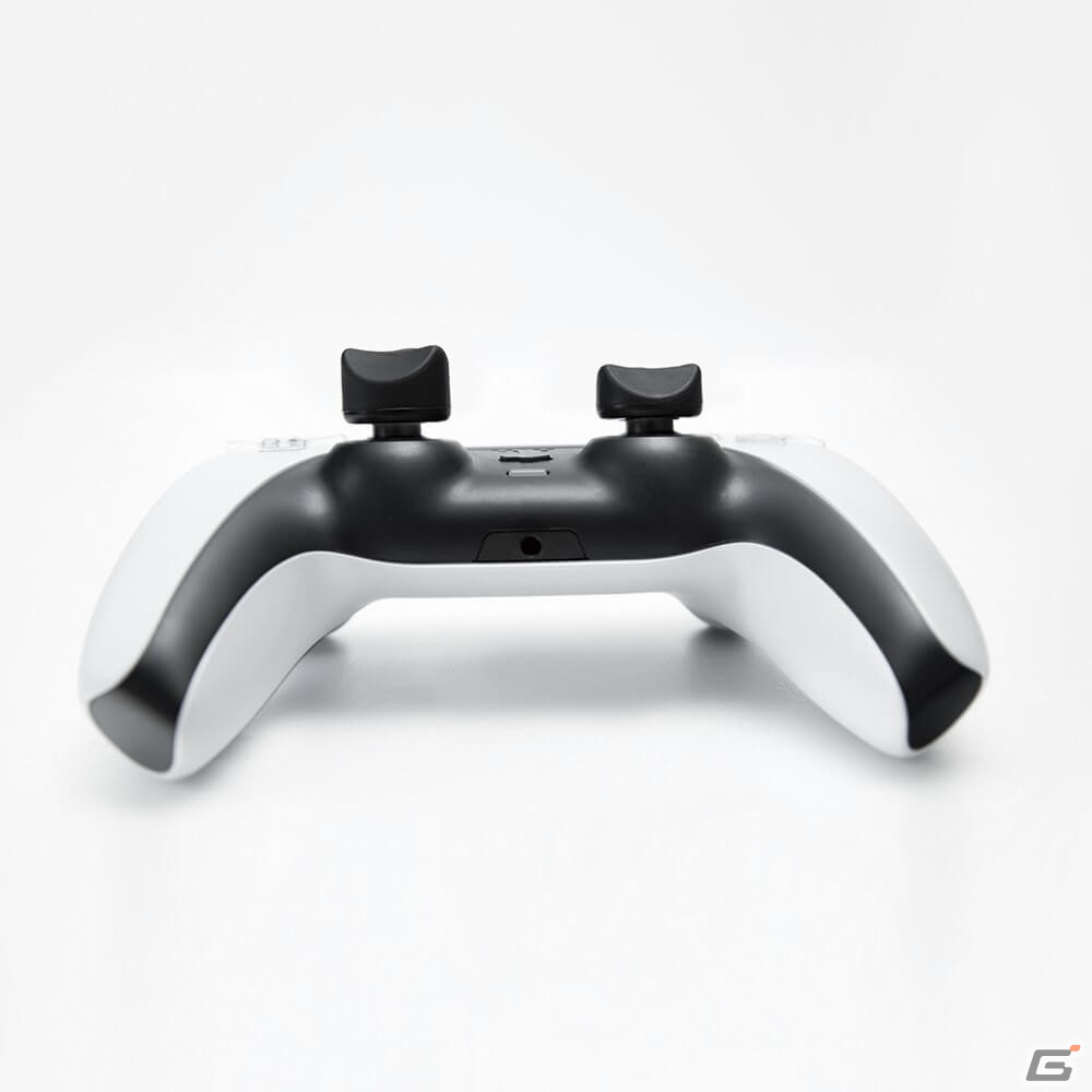PS5コントローラーのスティック操作を安定させるアタッチメントが登場！人間工学に基づいた指にフィットする凹み形状を採用の画像4