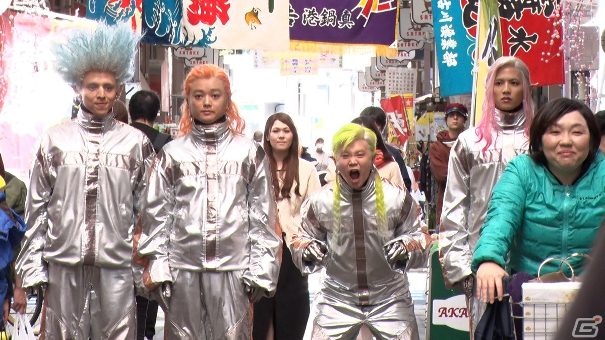 「モンスターストライク」のTVCM「福引」篇 が放送開始！お馴染みの宇宙人4人組がスマホを目指して福引に挑戦の画像23