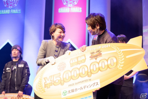 「ストリートファイターリーグ： Pro-JP 2021 グランドファイナル」の優勝は「v6プラス FAV Rohto Z！」に決定！の画像2