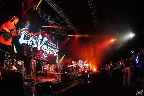 RAISE A SUILEN SPECIAL LIVE「Repaint」のオフィシャルレポートが到着！公演中のフォトと共にライブの熱気をお届けの画像2