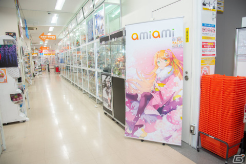 「アイドルマスター スターリットシーズン」全高約40cmの超デカアクリルスタンドが登場！の画像3