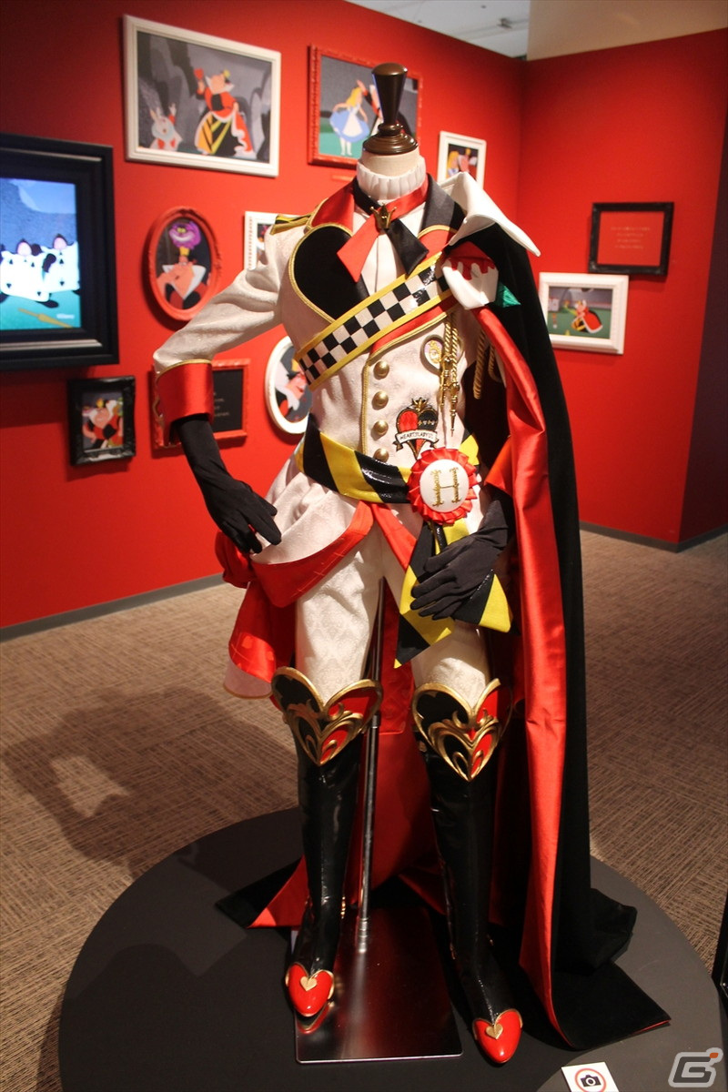 寮服の再現や設定画など貴重な資料が満載！「ディズニー ツイステッドワンダーランド展」をレポートの画像21