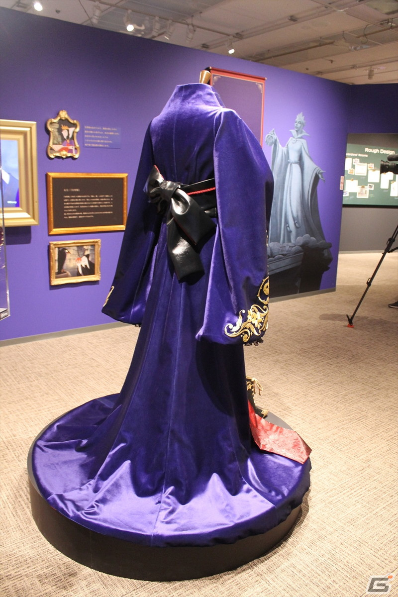 寮服の再現や設定画など貴重な資料が満載！「ディズニー ツイステッドワンダーランド展」をレポートの画像55