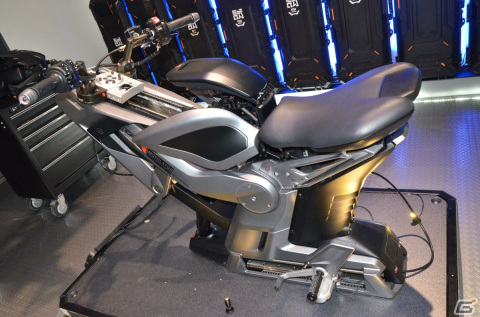 リビルドした「鉄騎」のコックピットやVRを超えたバイクシミュレーターの試乗で未来に触れよう―「SFプロトタイピング展」展覧会レポートの画像11