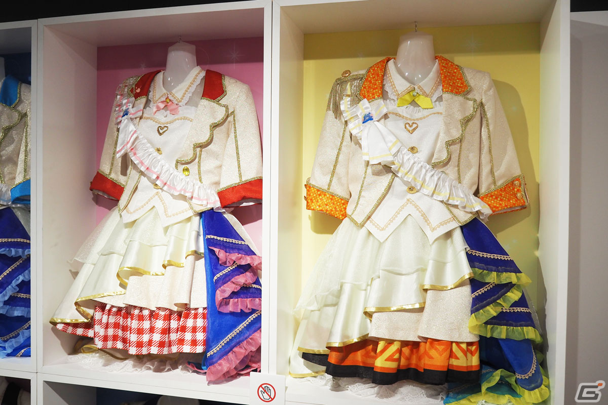「アイドルマスター シンデレラガールズ」10周年ツアーの裏側も楽しめる企画展「M@GICALCOLLECTION!!!」をレポートの画像23