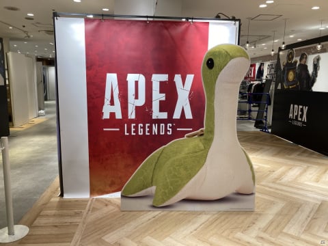 「Apex Legends」のPOP-UP STOREが名古屋PARCOで6月25日から開催！新商品「ネッシーぬいぐるみ（青）」が登場の画像2