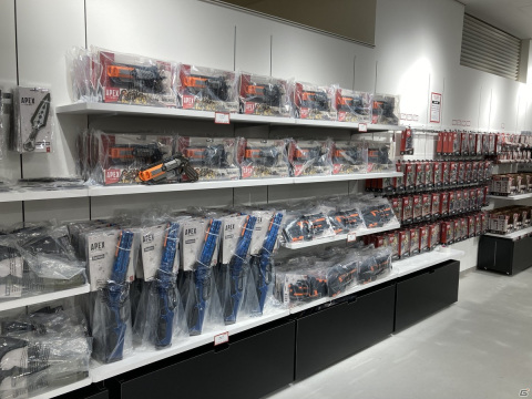 「Apex Legends」のPOP-UP STOREが名古屋PARCOで6月25日から開催！新商品「ネッシーぬいぐるみ（青）」が登場の画像4